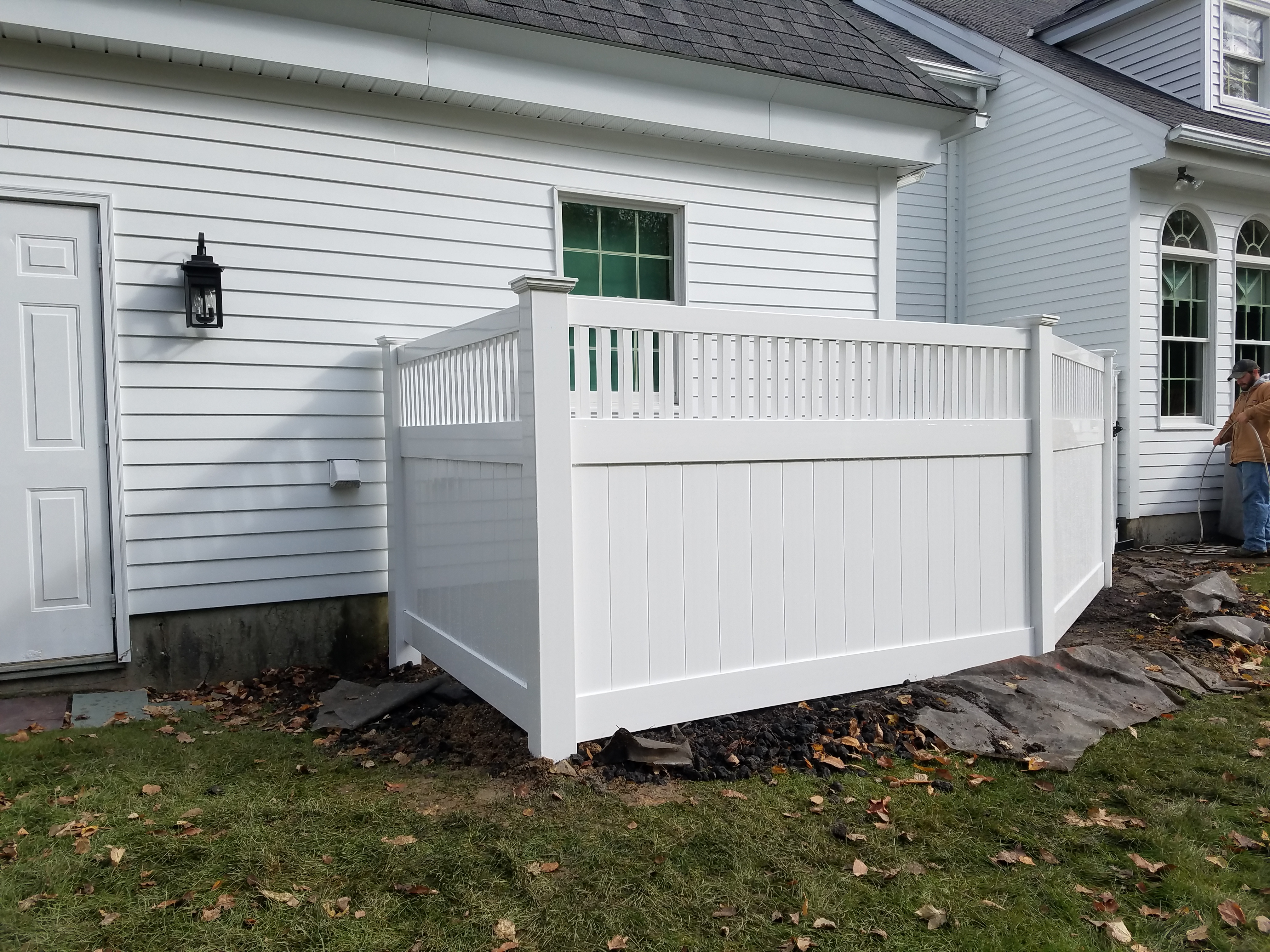 vinyl fencing